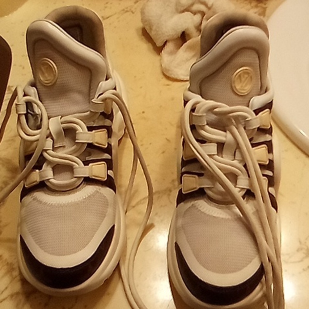 Women's Louis Vuitton sneakers